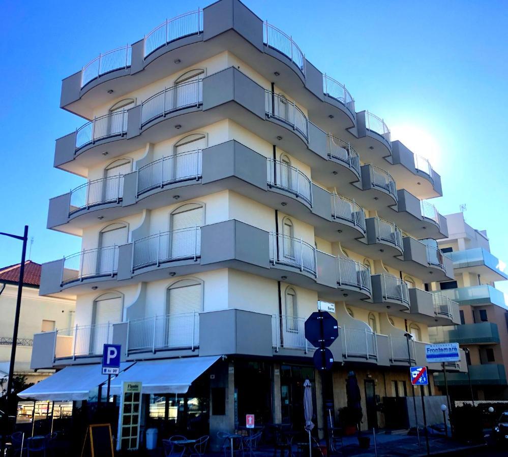 Residence Frontemare Rímini Exterior foto