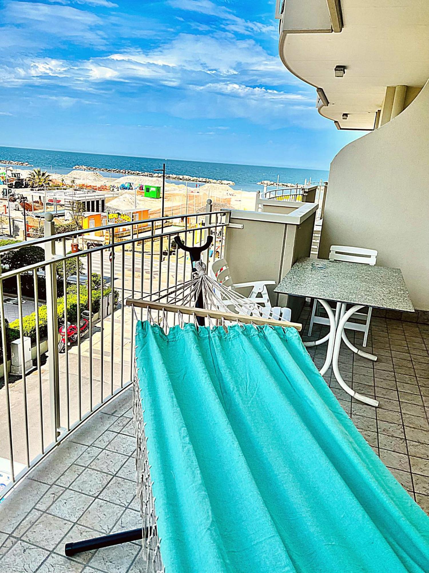 Residence Frontemare Rímini Exterior foto